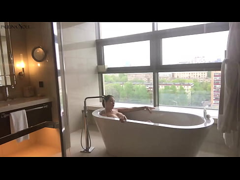 ❤️ Tremendous nwa ọhụrụ mmasị jerking anya ọtụ ya n'ime ụlọ ịwụ ahụ Ihe na-akpali agụụ mmekọahụ n'ụlọ  ❌️❤